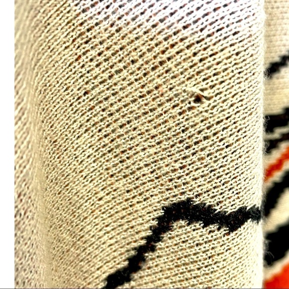 𝅺baciano sleeveless vest, size L, very good condition, one tiny hole, no stains - Picture 5 of 6